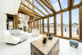 Waterside House - Luxurious waterside retreat overlooking Fowey Harbour with beach access & table tennis
